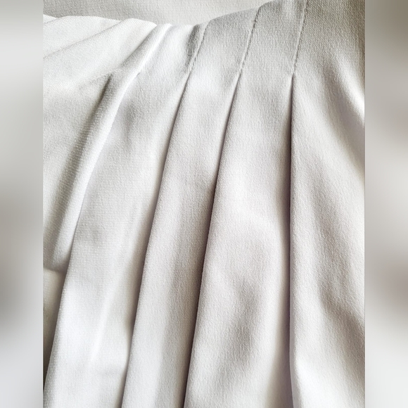 NBD Always flexin' skirt in ivory. NWT - Picture 5 of 7